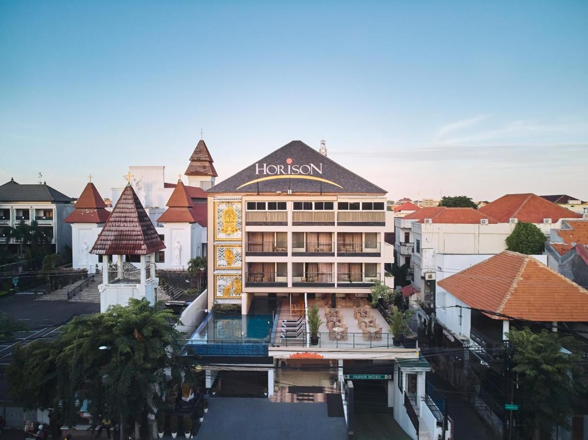 Horison Kuta Bali Hotell Exteriör bild